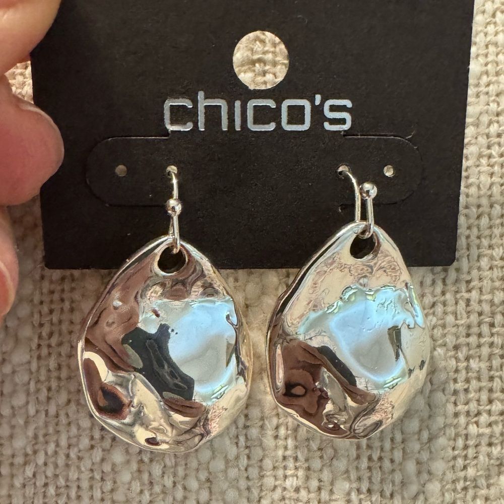 0191-Chico's Silver Dangle Earrings‎